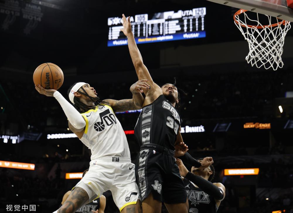 士队依旧是 士队依旧是