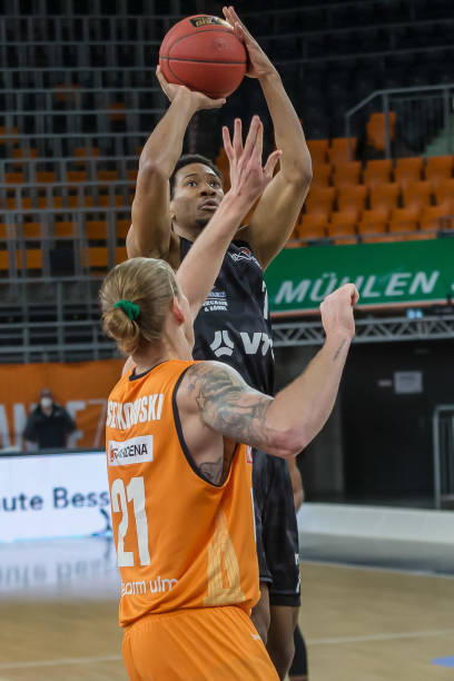 巨大优势 巨大优势